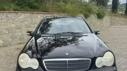 Usata Mercedes C200 Avantgarde 122 CV (89 kW) 2003 Nero Berlina