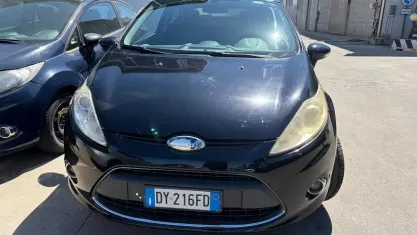 Usata Ford Fiesta Titanium 68 CV (50 kW) 2010 Nero Berlina