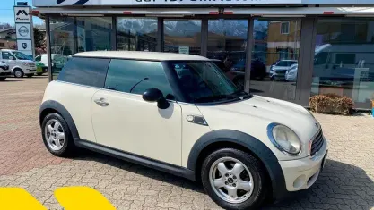 Usata Mini ONE 75 CV (55 kW) 2010 Utilitaria