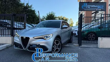 Begagnad Alfa Romeo Stelvio Sprint 210 HK (154 kW) 2019 Vit SUV