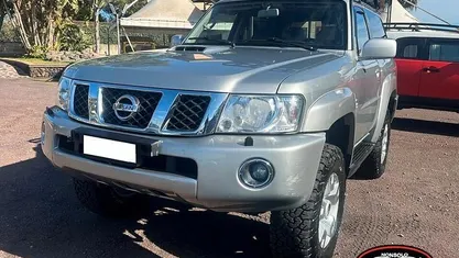 Usata Nissan Patrol 160 CV (117 kW) 2006 Argento SUV