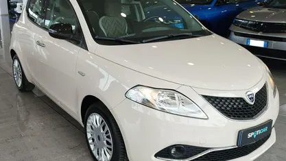 Usata 2018 Lancia Ypsilon Gold Utilitaria | 7500 € (Buon prezzo)