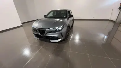 Nuova Alfa Romeo GT Junior Edizione Speciale 136 CV (100 kW) 2026 Grigio metallizzato SUV