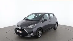 Grigio Usata 2017 Toyota Yaris Active Tre volumi | 9299 € (Buon prezzo)