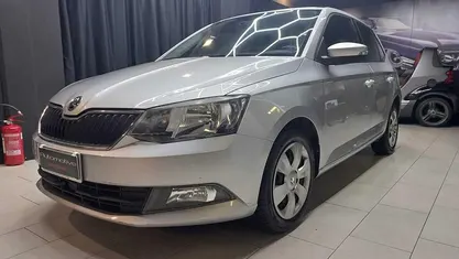Usata Skoda Fabia Ambition 75 CV (55 kW) 2015 Berlina