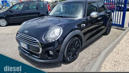 Nero Usata 2015 Mini Cooper D Hype Due volumi | 10.500 € (Ottimo prezzo)