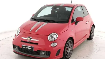 Usata Abarth 695 180 CV (132 kW) 2011 Rosso Utilitaria