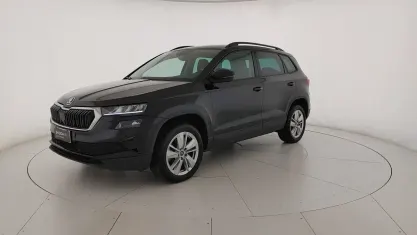 Käytetty Skoda Karoq Executive 150 HP (110 kW) 2025 Musta Katumaasturi