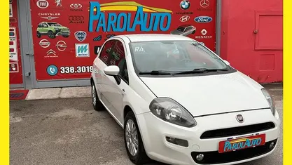 Usata Fiat Punto Lounge 75 CV (55 kW) 2013 Bianco Utilitaria