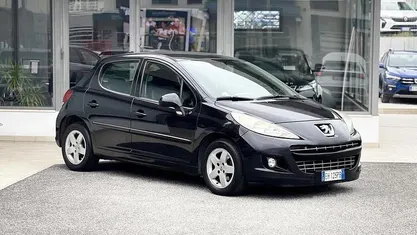 Usata Peugeot 207 70 CV (51 kW) 2011 Nero Berlina
