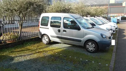 Grigio Usata 2007 Renault Kangoo Monovolume | 3900 € (Molto cara)
