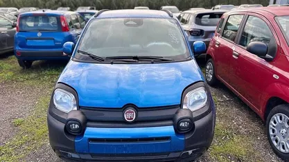 Usata Fiat Panda Cross Cross 70 CV (51 kW) 2025 Blu/azzurro Utilitaria