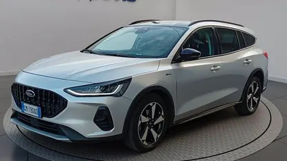 Usata Ford Focus Active X 125 CV (91 kW) 2023 Argento metallizzato Station wagon
