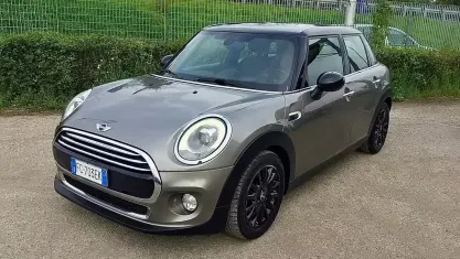 Usata Mini Cooper D Business 116 CV (85 kW) 2016 Grigio Utilitaria