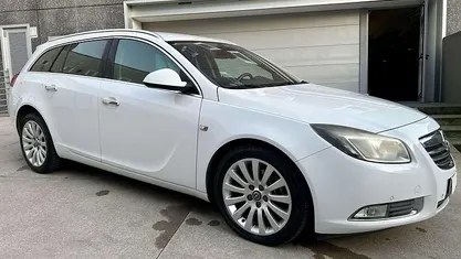 Bianco Usata 2010 Opel Insignia Cosmo Station wagon | 5800 € (Ottimo prezzo)