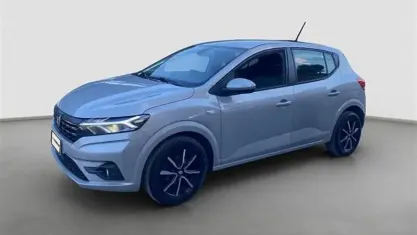 Usata Dacia Sandero Comfort 65 CV (47 kW) 2021 Grigio chiaro Utilitaria