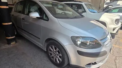 Usata VW Golf Plus Cross Comfortline 115 CV (84 kW) 2007 Grigio Berlina