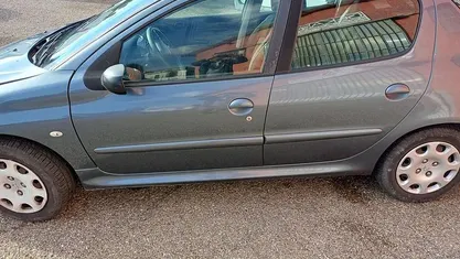 Usata Peugeot 206 68 CV (50 kW) 2007 Berlina
