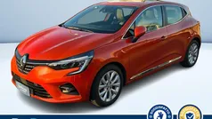 Arancione metallizzato Usata 2022 Renault Clio V Intens Tre volumi | 14.900 € (Buon prezzo)