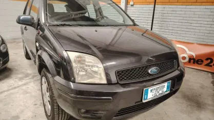 Usata Ford Fusion Titanium 80 CV (58 kW) 2008 Antracite metallizzato Utilitaria