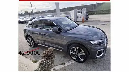 Grigio daytona perla Usata 2021 Audi Q5 Ambiente SUV | 40.900 € (Molto cara)