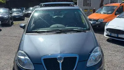 Usata Lancia Musa 95 CV (69 kW) 2008 Grigio Monovolume
