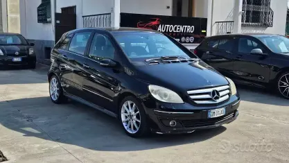 Usata Mercedes B200 140 CV (102 kW) 2007 Nero Monovolume