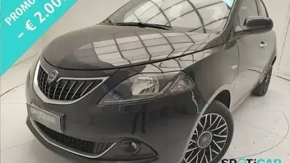 Begagnad Lancia Ypsilon S 70 HK (51 kW) 2024 Grå Halvkombi