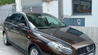 Usata Fiat Croma Dynamic 120 CV (88 kW) 2009 Marrone Station wagon