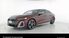 Rosso granatina metallizzato Nuova 2025 Audi S5 Ambiente Tre volumi | 82.500 € (Ottimo prezzo)