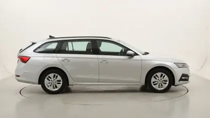 Usata Skoda Octavia Executive 150 CV (110 kW) 2023 Argentoargento Station wagon