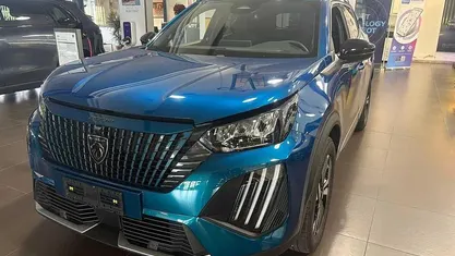 Nuova Peugeot e-2008 Allure 2025 Blu SUV