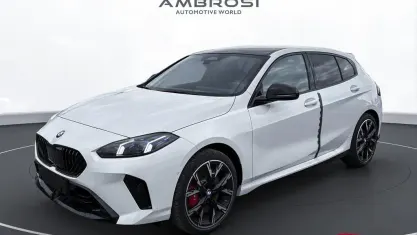 Nuova BMW 118 M Sport 150 CV (110 kW) 2025 Alpin white pastello Utilitaria