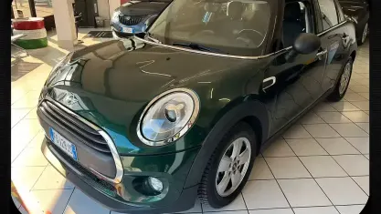Usata Mini Cooper Hype 102 CV (75 kW) 2016 Verde Utilitaria