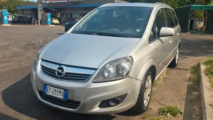 Usata Opel Zafira Business 150 CV (110 kW) 2014 Grigio Monovolume