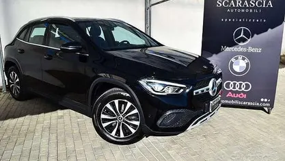Usata Mercedes GLA180 116 CV (85 kW) 2021 Nero SUV