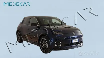 Begagnad Renault 5 E-Tech Iconic 110 kW (150 HK) 2024 Blå Sedan