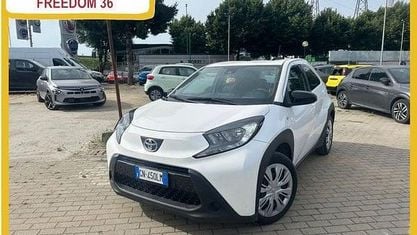 Gebraucht Toyota Aygo X Active 72 PS (52 kW) 2023 Weiß SUV