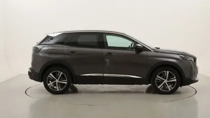 Usata Peugeot 3008 Allure 131 CV (96 kW) 2022 Grigiogrigio SUV