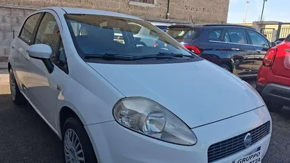 Bianco Usata 2006 Fiat Grande Punto Dynamic Due volumi | 1990 € (Buon prezzo)