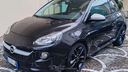 Usata Opel Adam 70 CV (51 kW) 2014 Nero Utilitaria