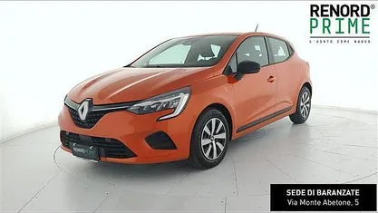 Arancione Usata 2022 Renault Clio V SE Tre volumi | 13.890 € (Buon prezzo)