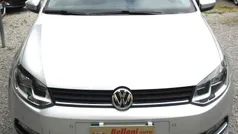 Argento Usata 2016 VW Polo Comfortline Tre volumi | 9900 € (Buon prezzo)