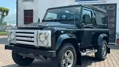 Usata Land Rover Defender 122 CV (89 kW) 2008 Nero SUV