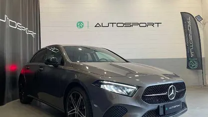 Usata Mercedes A180 Advanced Plus 116 CV (85 kW) 2023 Grigio scuro Berlina