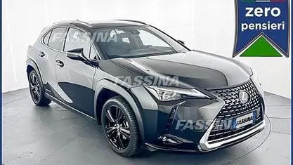 Nero Usata 2019 Lexus UX Luxury Line SUV | 18.800 € (Buon prezzo)