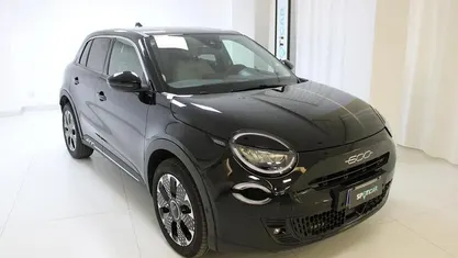 Usata Fiat 600 La Prima 136 CV (100 kW) 2025 SUV