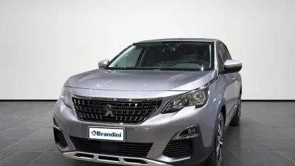 Usata Peugeot 3008 Allure 131 CV (96 kW) 2019 Argento SUV