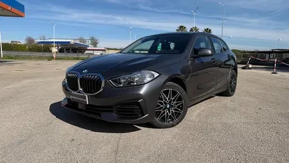 Usata BMW 116 Advantage 115 CV (84 kW) 2021 Grigio Utilitaria