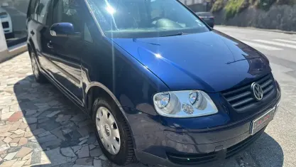 Usata VW Touran Highline 105 CV (77 kW) 2004 Bluazzurro Monovolume